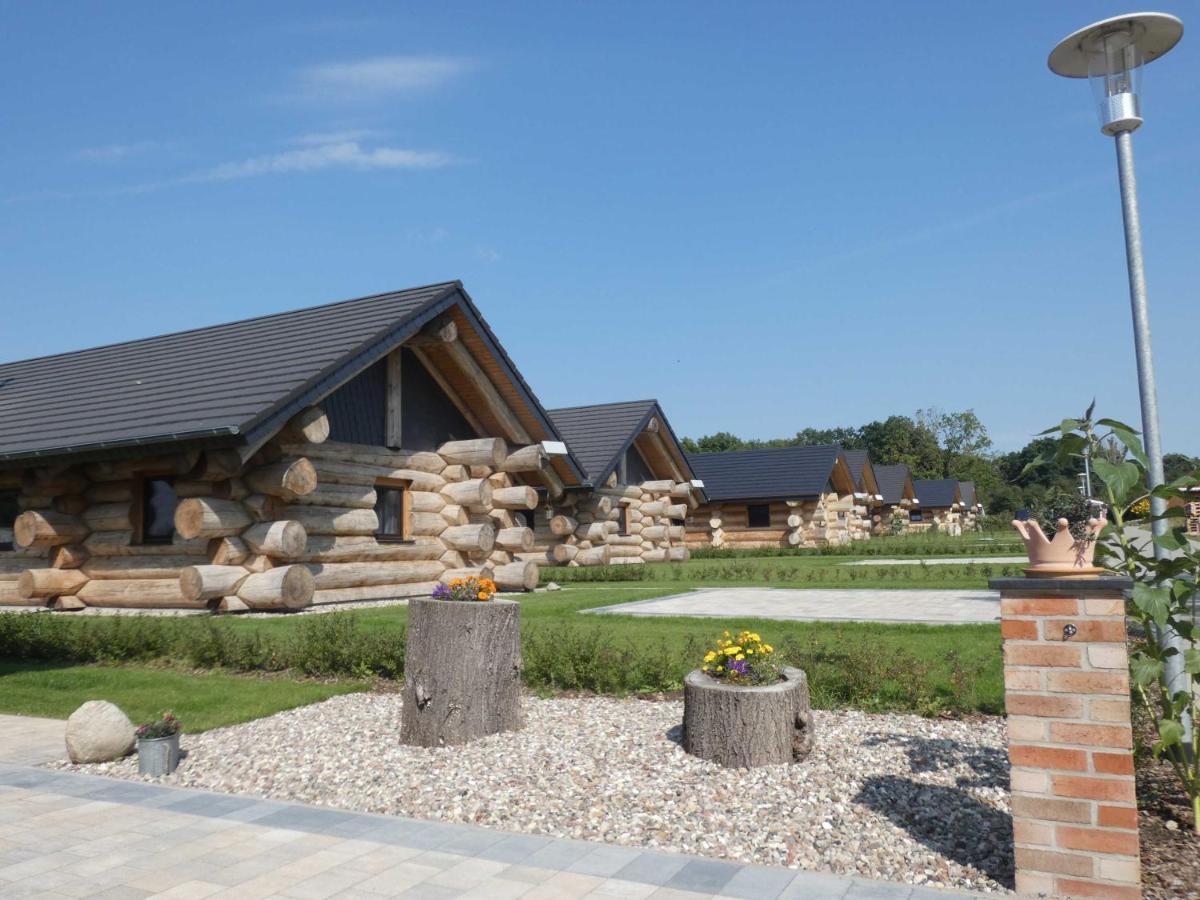 Naturstammhaus Tollensesee Gross Nemerow Exterior photo