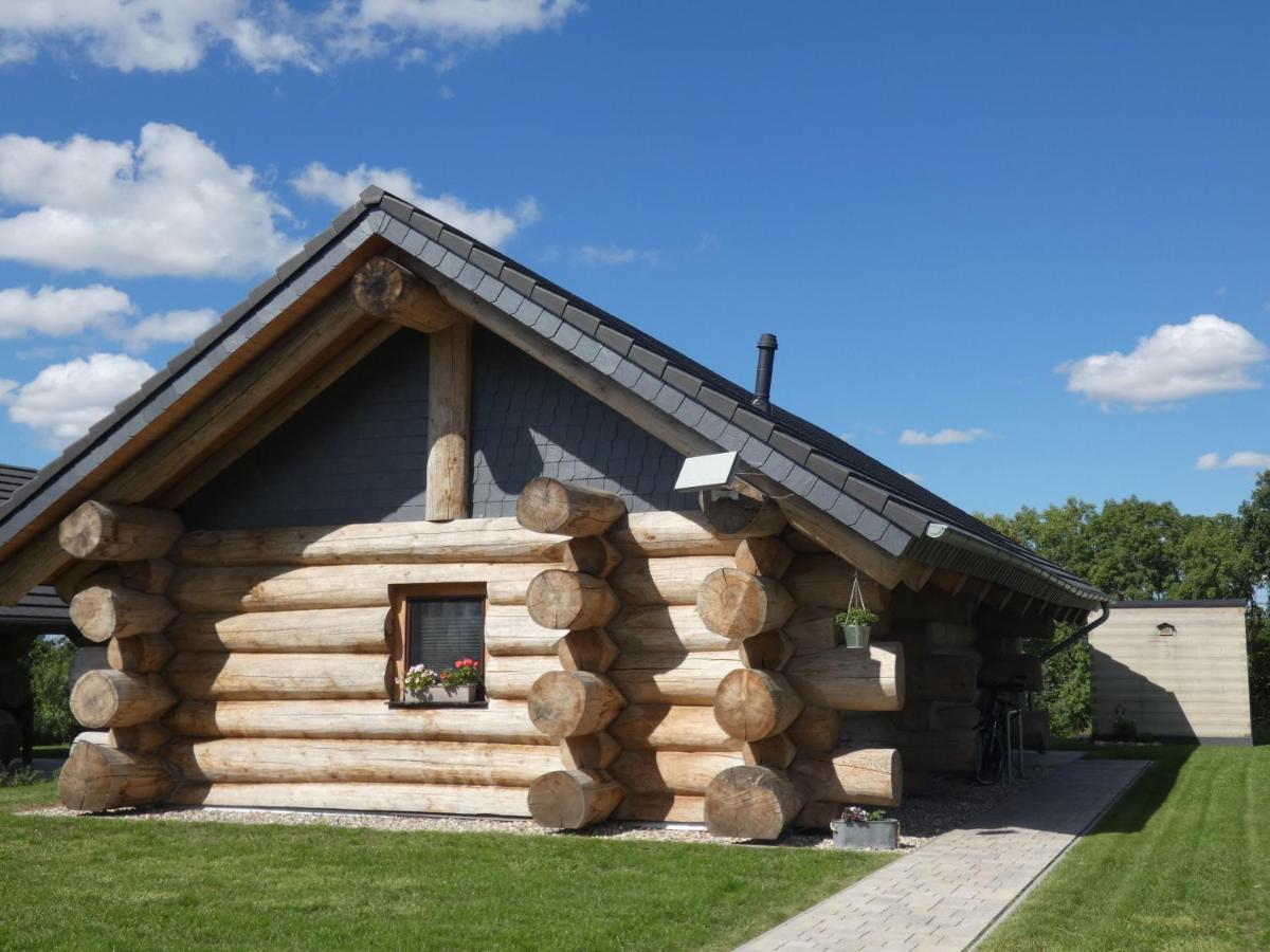 Naturstammhaus Tollensesee Gross Nemerow Exterior photo